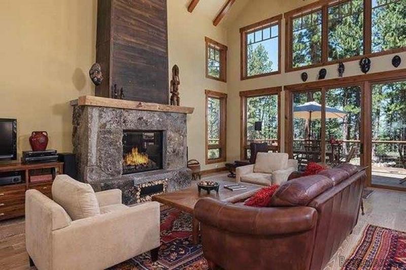 4 bedroom Residence For Sale: Truckee.. - 2