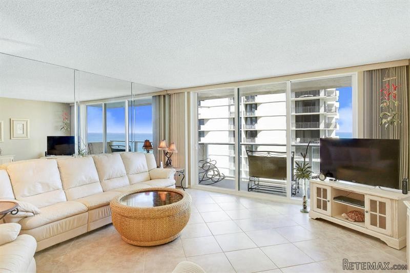 2 bedroom Residence For Sale: Singer.. - 2
