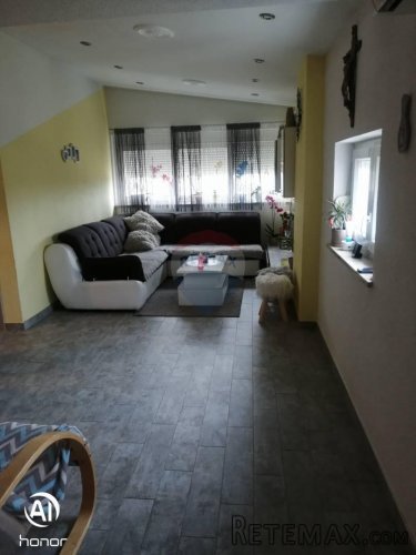 Istra, Poreč- Nova vas ; Dvosoban stan u centru Nove vasi