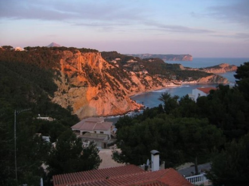 V1039 - 4 Bed 4 Bath Villa Javea* -..