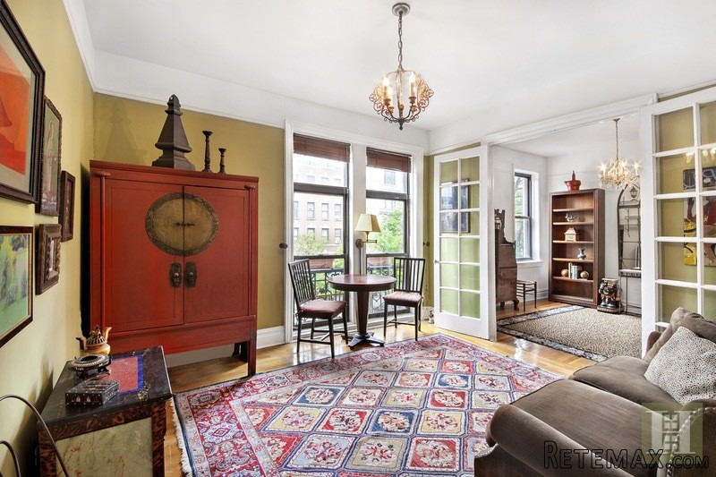 3 bedroom Apartment For Sale: 31..