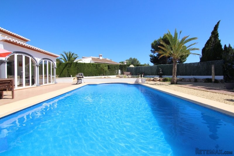 Large 4 bedroom villa with private pool.. - 2