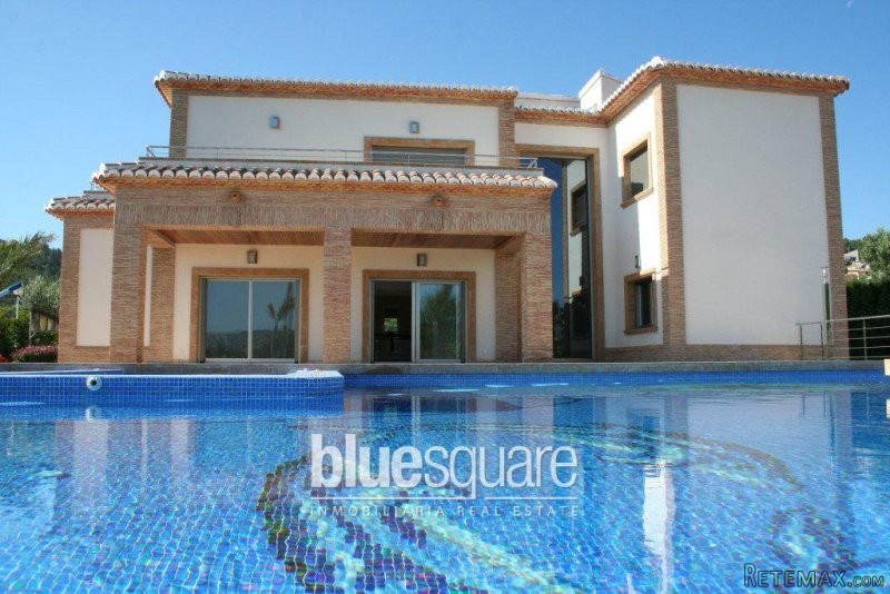 Unique 7 Bedroom Luxury Villa