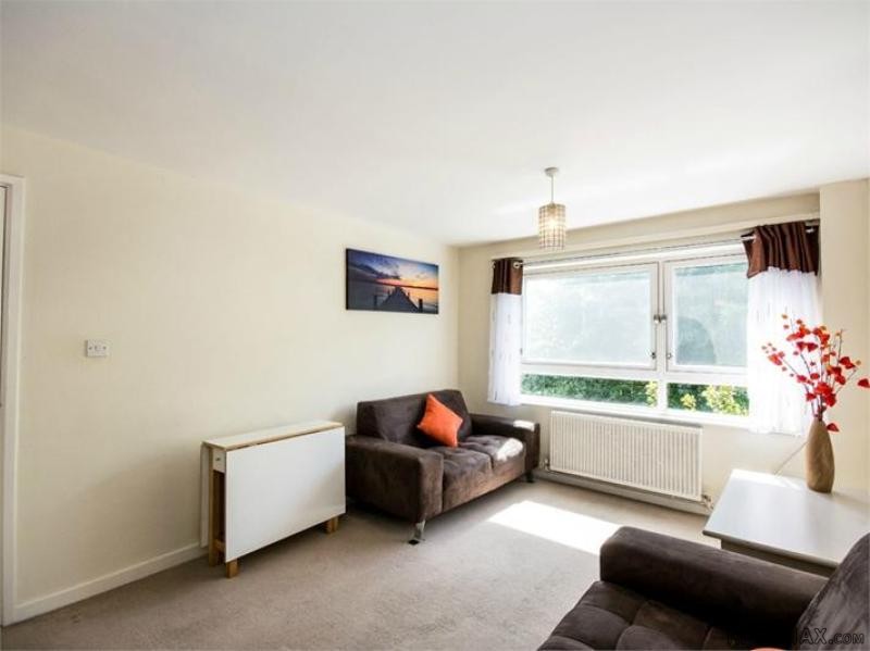 East Hill SW18 2HH