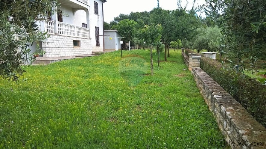 Umag, kuća sa maslenikom - 3