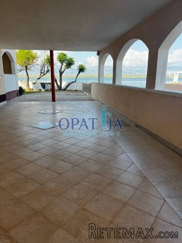 Vir/Dalmacija apartman na prvom katu, prvi red do mora - 2