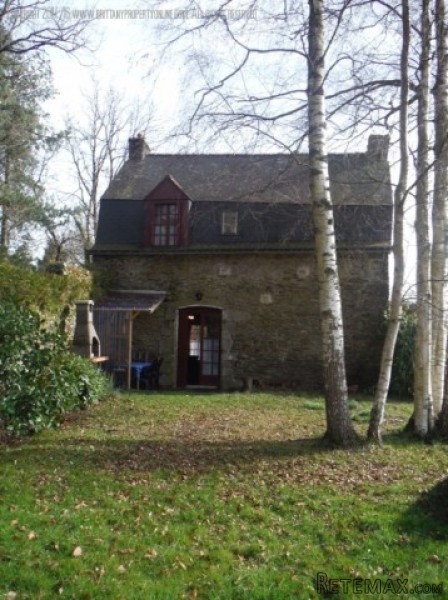 3 bed stone house cellar, garage &..