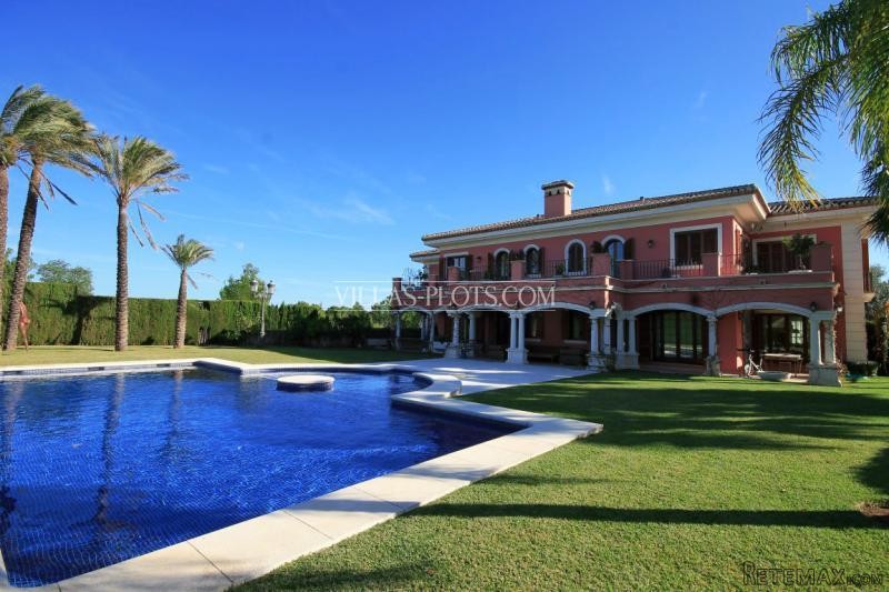 6 Bedroom Villa In Javea