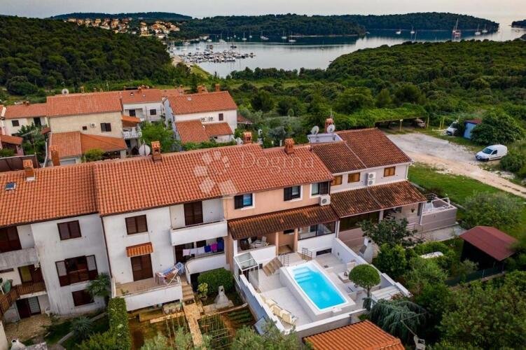 KUĆA S BAZENOM 300M OD MORA, POGLED MORE