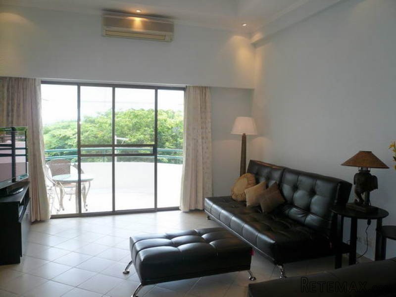Phratamnak Hill Star Beach Condo for..