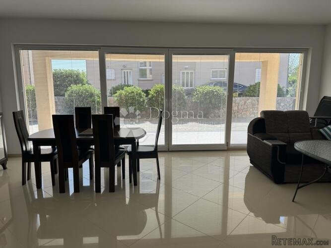 PRILIKA!! Apartman Smokvica 96m2 40m od mora - 3