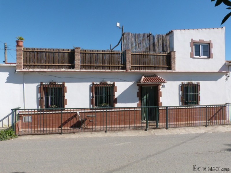5 bedroom, 2 bathroom Finca/Country..