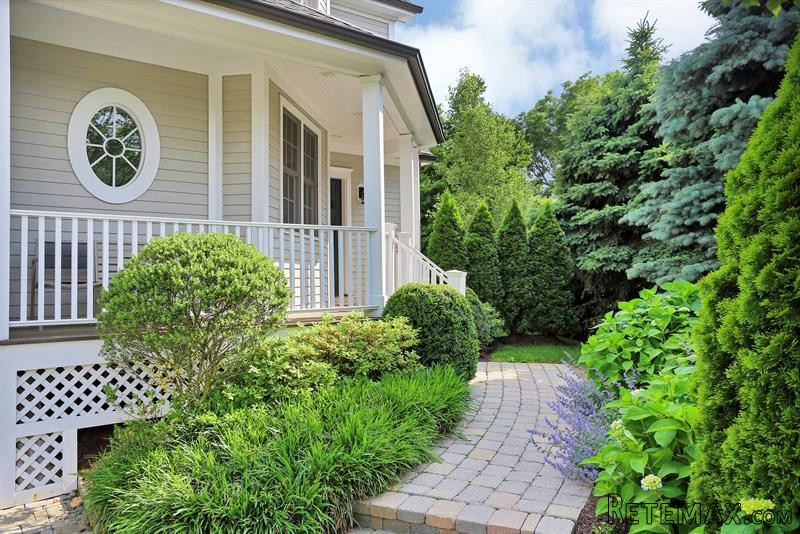 3 bedroom House For Sale: 80 E Elm.. - 2