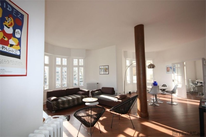 Superb Entirely Renovated 3 Bed.. - 2