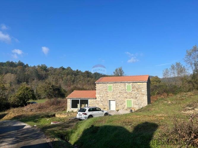 Istra, Belaj-Kamena kuća s velikom okućnicom u blizini dvorc - 2