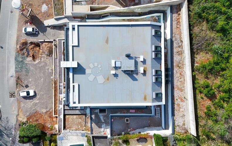 OPATIJA – STAN- 3. KAT s terasom od 20 m² i pogledom na mor