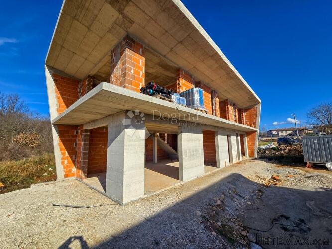 Moderna Vila na Atraktivnoj Lokaciji - 3