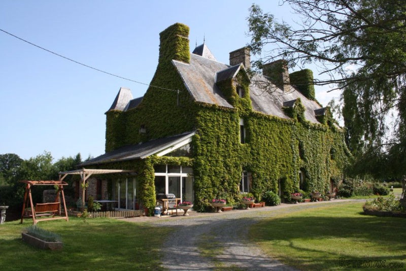 Beautiful 15th Century Chateau Set On..