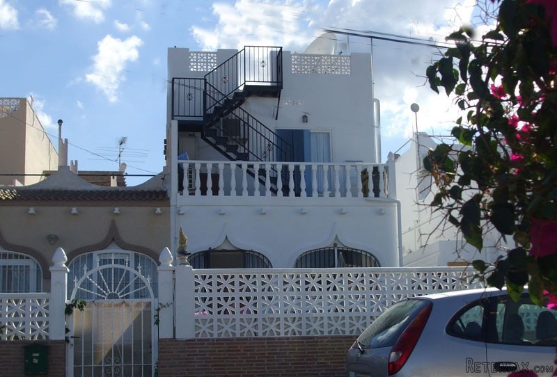 3 Bedrooms - Semi Detached - Alicante -..