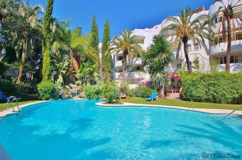 Apartment For Sale In Golden Mile..