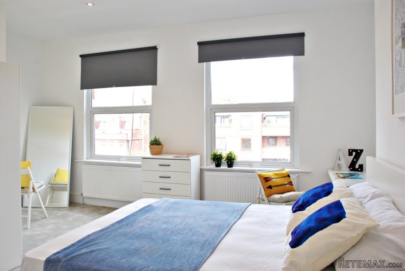 Twin for couple near West Hampstead..