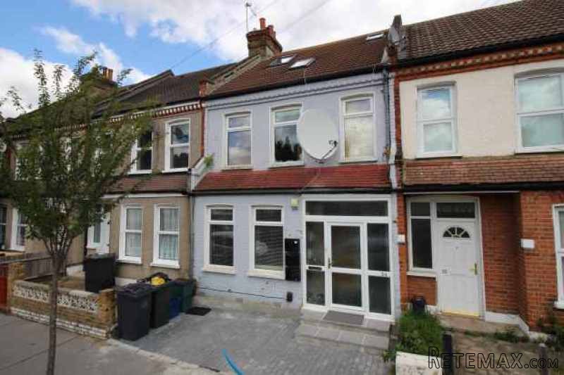 2 bedroom, Flat house for sale