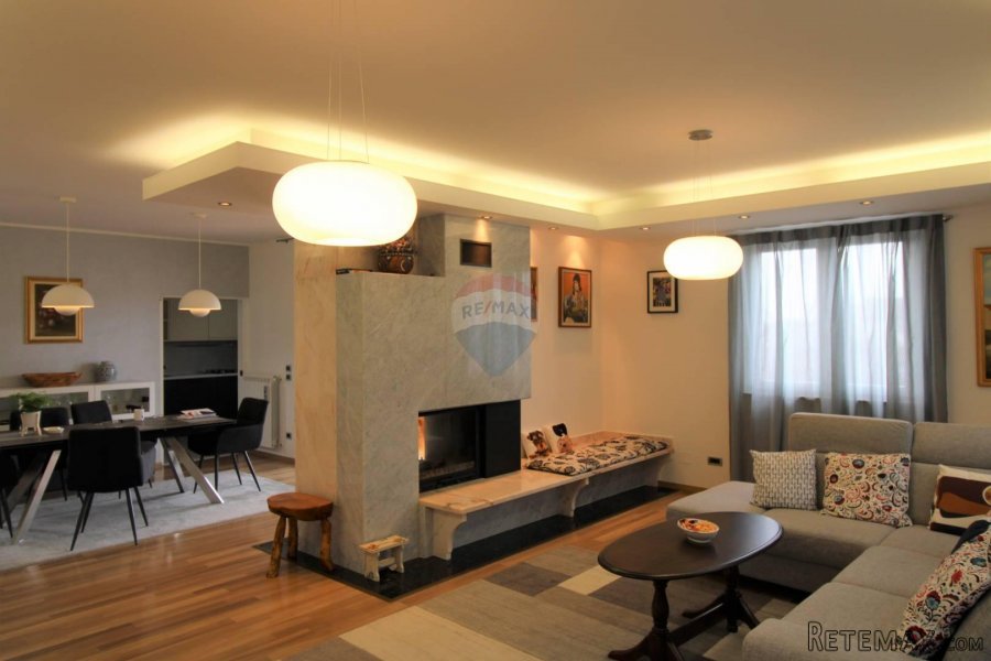 Rovinj,unikatni luksuzni stan 146m2,garaže 88m2