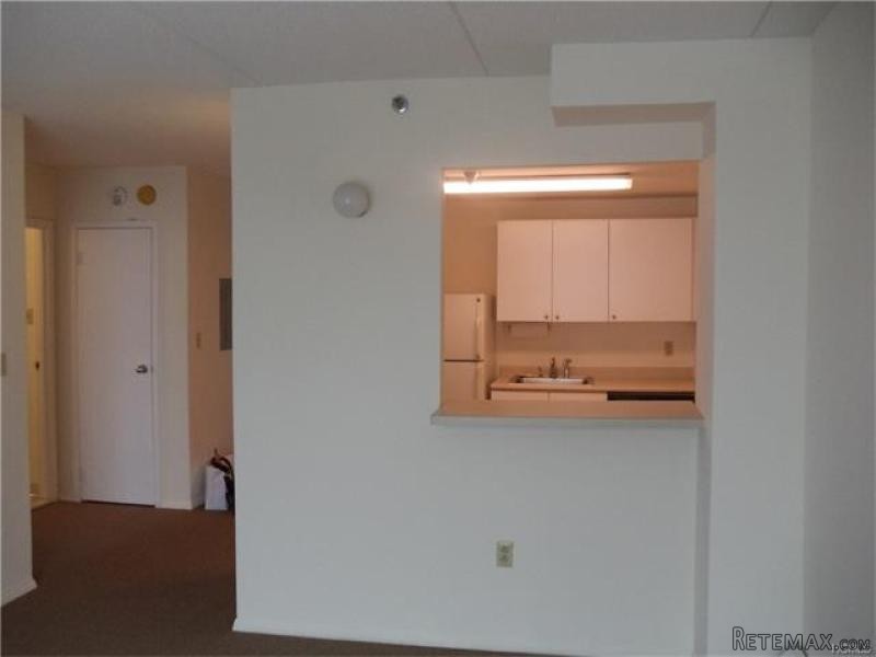 1 bedroom House For Sale: 123.. - 2