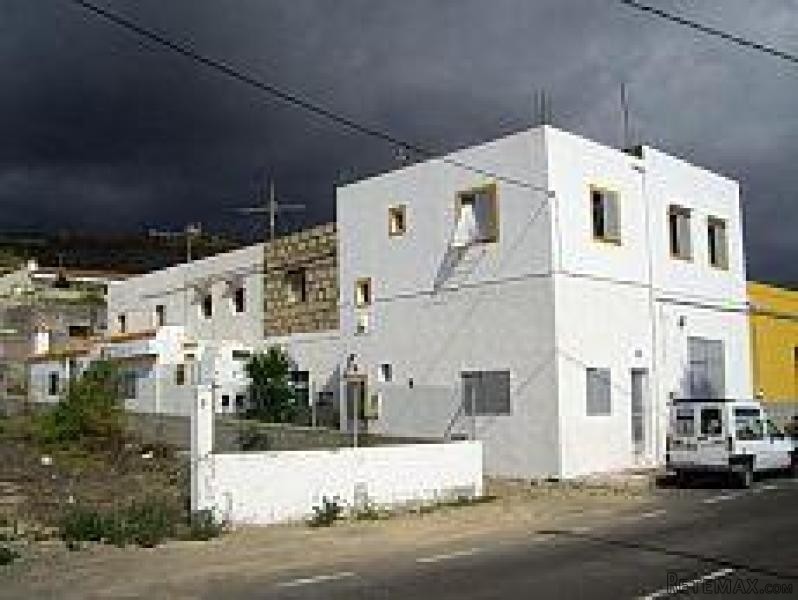 Apartment For Sale in Fasnia, Tenerife
