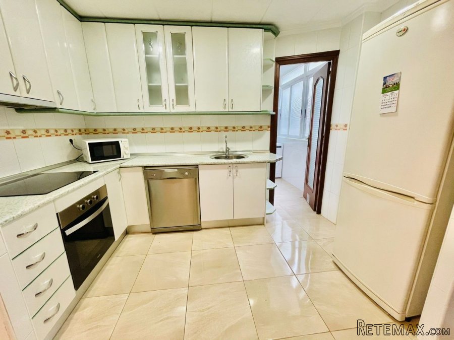Estupendo apartamento de 90 m2, primera línea de mar en.. - 3