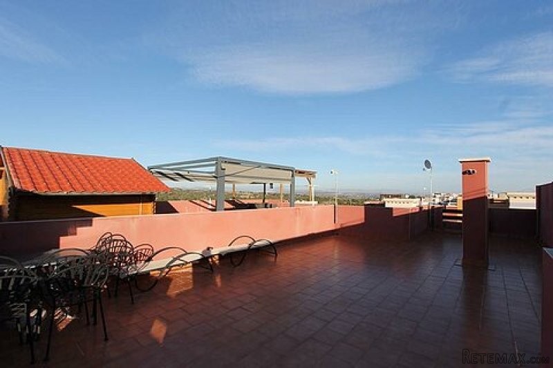 Top Floor Bungalow Apartment with..