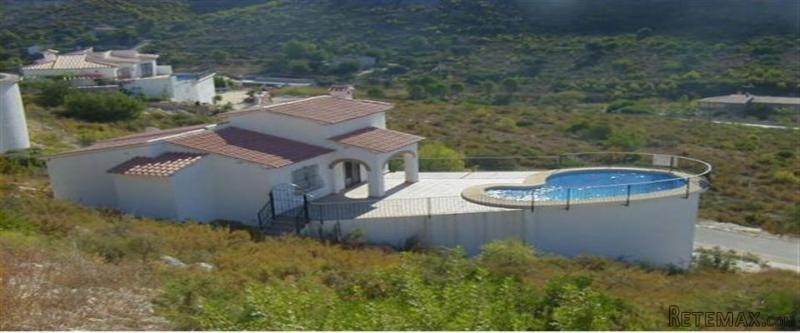 2 Bedrooms - Villa - Alicante - For Sale