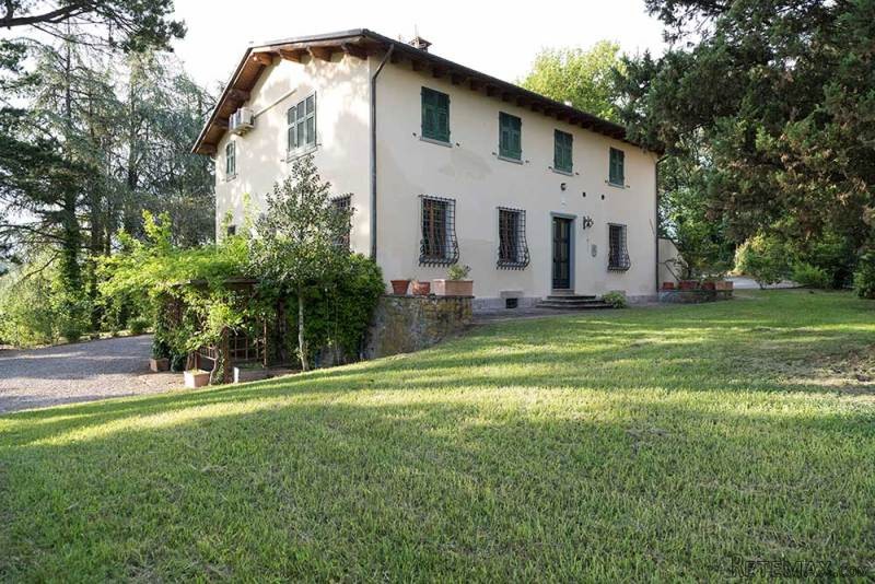 Elegant Country House