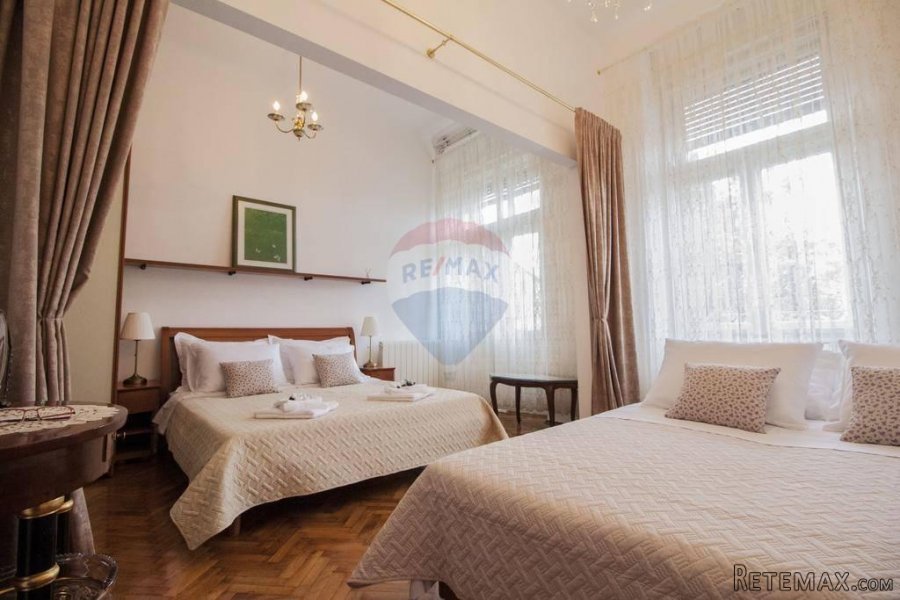 Opatija- stan 86 m2, 2. RED DO MORA, balkon, lođa i parkirno