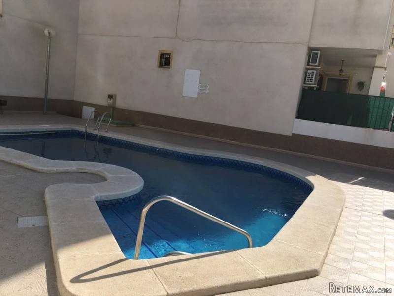 Bargain Duplex For Sale In La.. - 2