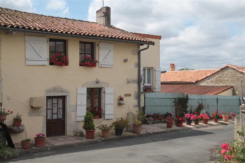 Pretty Stone Cottage With Independent..