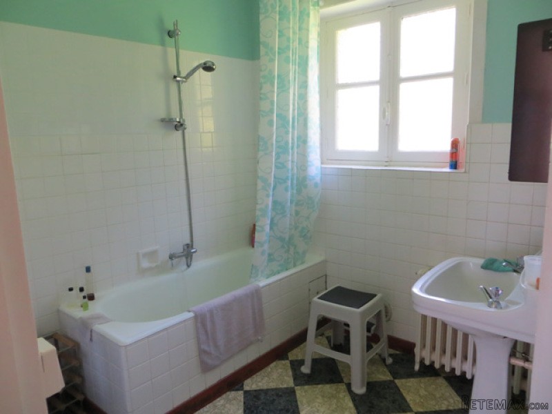 Detached 3-Bedroomed House Near Popular.. - 2