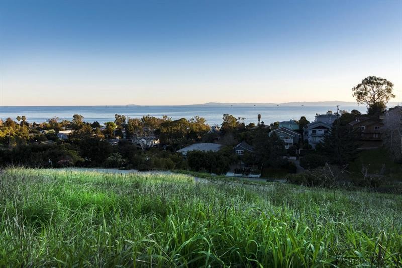 Land For Sale: 171 Evans Ave