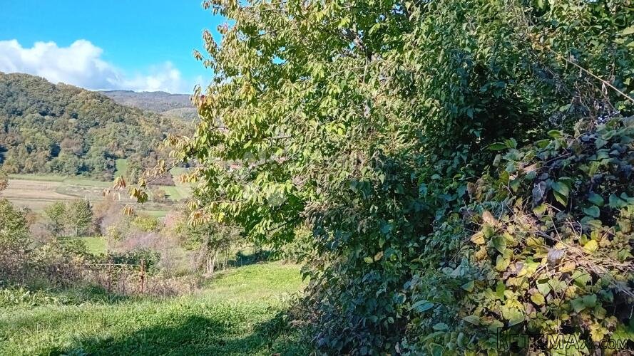 Zemljište uz MIroševečku cestu, odlična prilika!