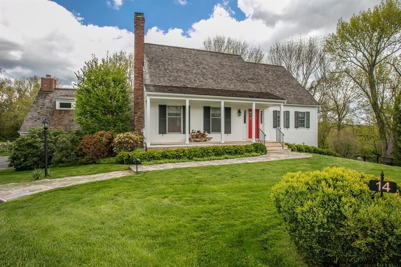 3 bedroom House For Sale: 14 Hunt Farm.. - 2