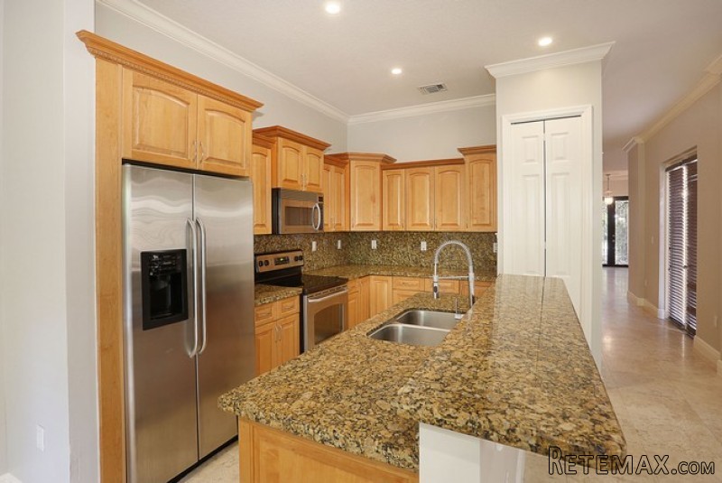 3 bedroom Town House For Sale: 3050.. - 2