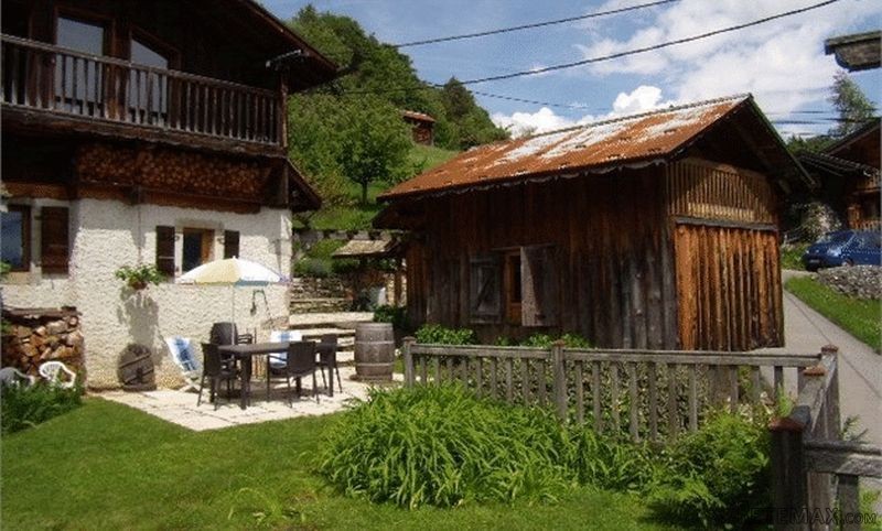 5 Bedroom Renovated Farm, Verchaix