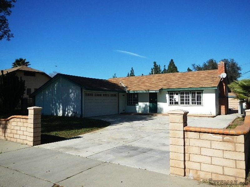 9437 Hawthorne Ave Riverside, CA, 92503..