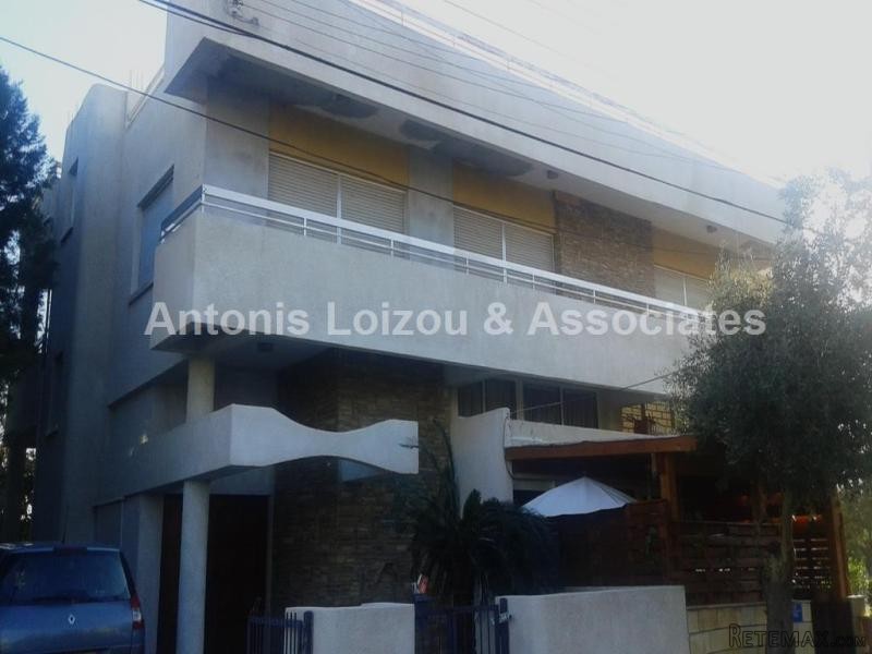 Three Bedroom Upper Floor House