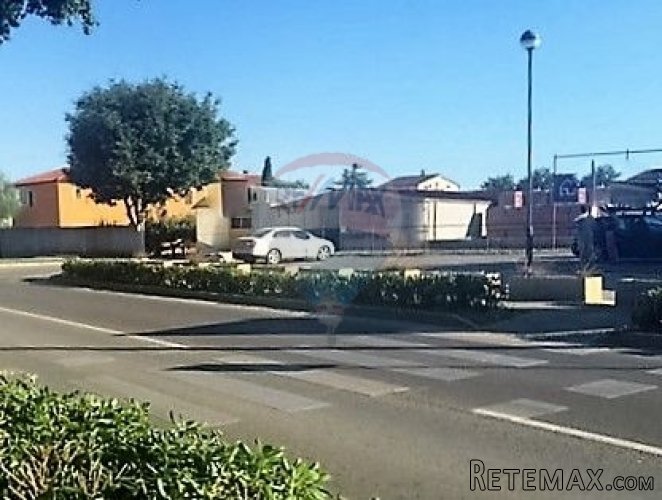 Medulin, zemljište gospodarske namjene 911 m2 - 2