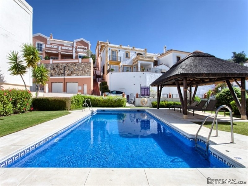 3 Bedroom Townhouse For Sale In La.. - 2