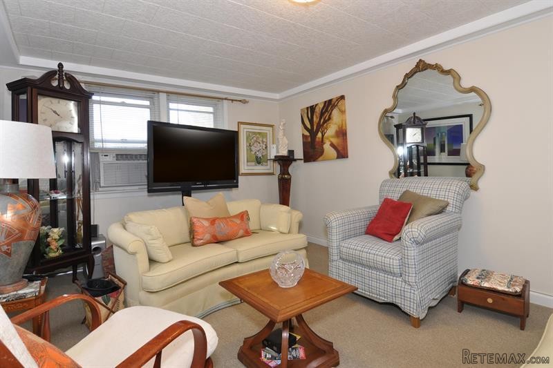 3 bedroom Flat For Sale: 25 Lent Street.. - 2