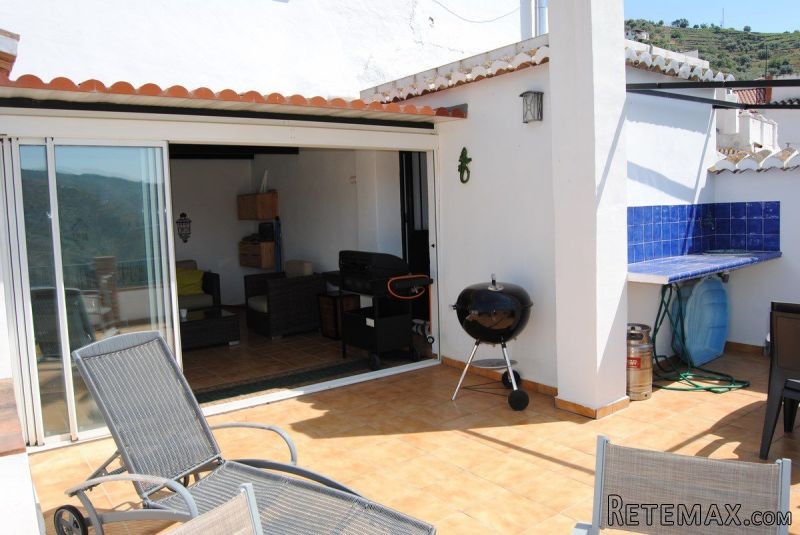 Town House for For Sale in Sayalonga.. - 2