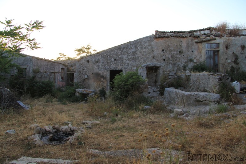 6 Bedrooms - Land Or Ruin - Siracusa -..