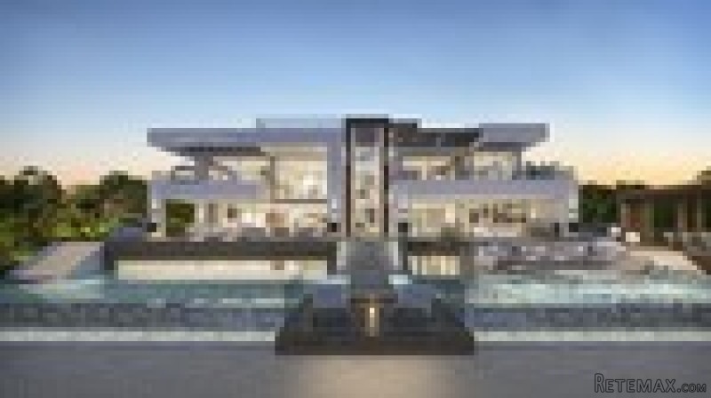 6 Bedrooms - Villa - Malaga - For Sale